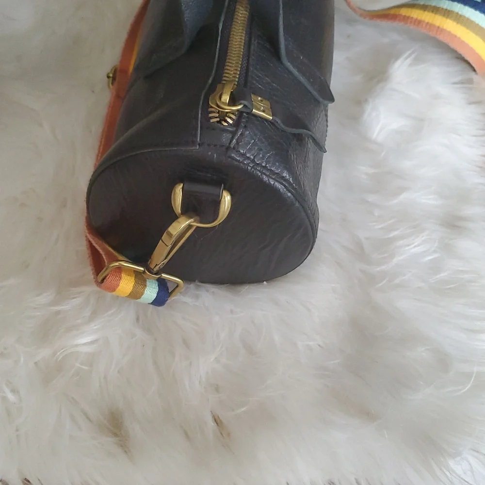 Madewell Black Crossbody Bag with Textured Leather and Detachable Rainbow Strap - Picture 8 of 12